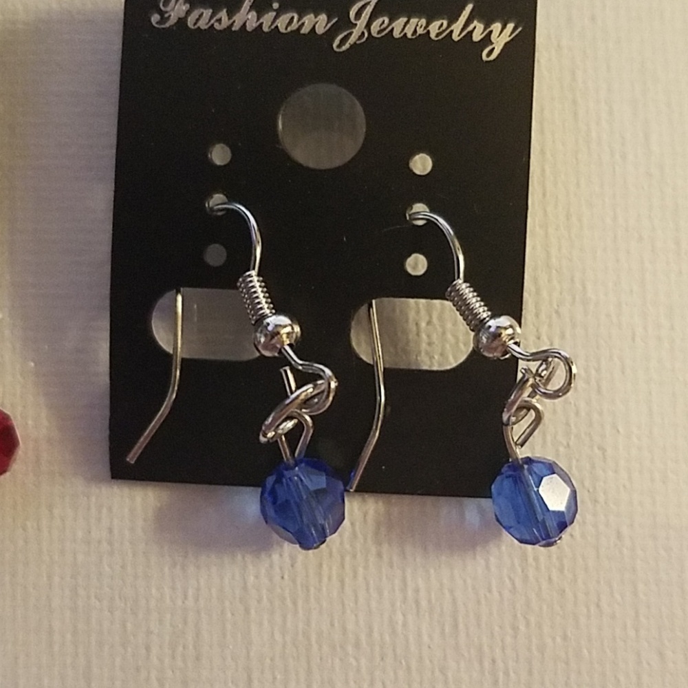 Silver Tone & Bead Earrings Set of 5 Pairs - Picture 3 of 7
